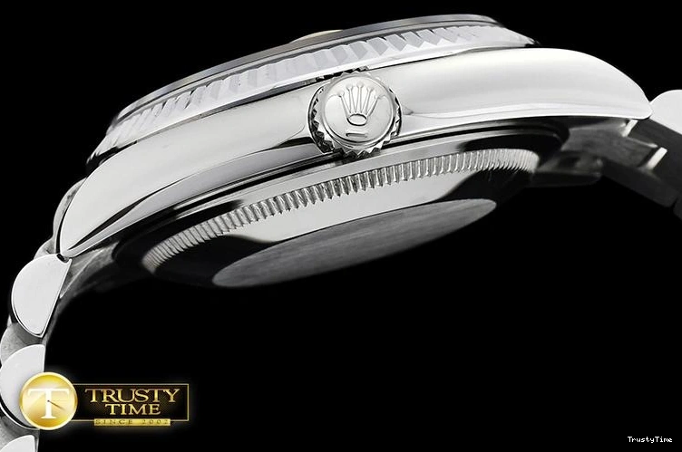 0715 RDD0215C – DayDate 36mm Affordable 686